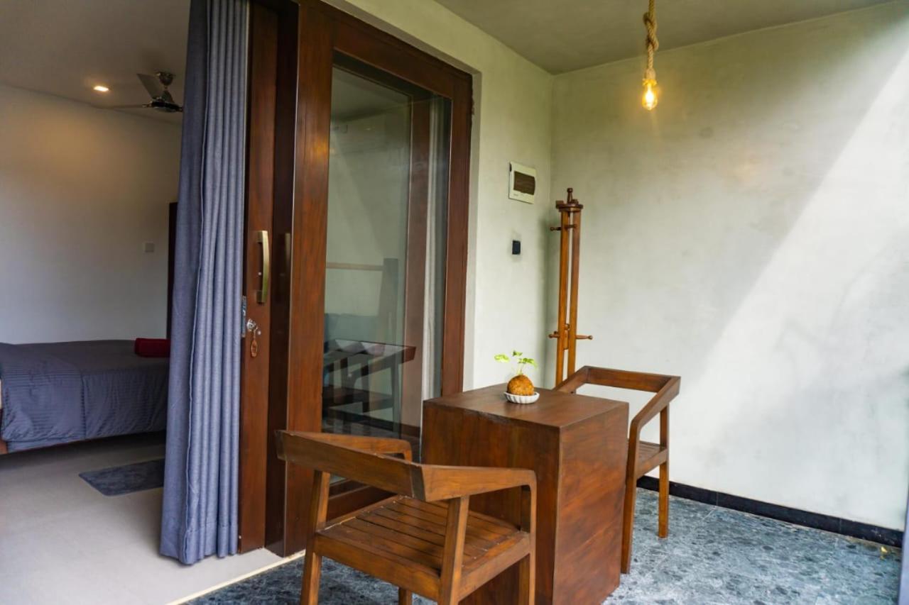 Resort Surf Lavender Weligama